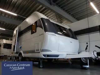 Hobby De Luxe 400 SFE VOORDEEL &euro; 1880,=