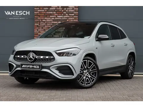 Mercedes-Benz GLA 250 e AMG Line | Panoramadak | Burmester | Distronic | Memory | Trekhaak | Keyless