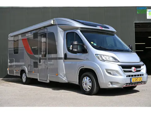 Bürstner Nexxo T740 2016 Airco Queensbed Lage km’s IZGST