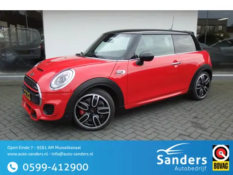 MINI Mini 2.0 John Cooper Works Chili / NL auto/ 18 inch/ Camera/ Stoelverwarming/ 1ste eigenaar