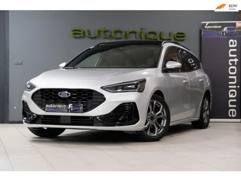 Ford Focus Wagon 1.0 EcoBoost Hybrid ST Line Style *PANORAMADAK* Afn.Trekhaak/Navi/Camera 50dkm!!