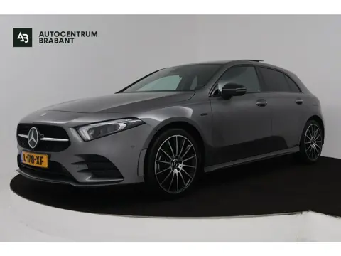 Mercedes-Benz A-klasse 250 e Business Solution AMG Limited (PANORAMADAK, SFEERVERLICHTING, STOELVERW