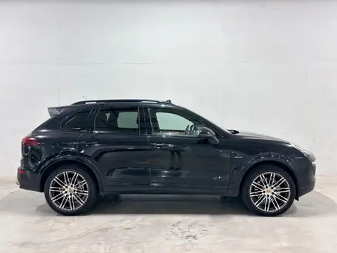 Porsche Cayenne 4.2 D S V8 Pano Chrono Design Trekh. 1e eigenaar