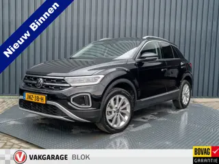 Volkswagen T-Roc 1.5 TSI Life Edition | IQ Light | Navi | Stoelverw. | Trekhaak afnb. | Prijs Rijkla