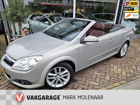 Opel Astra TwinTop 1.8 Temptation,automaat,leder