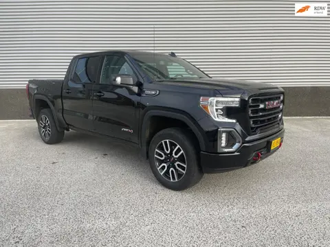 GMC SIERRA AT4 5.3 V8 pano carplay full options marge auto multigate