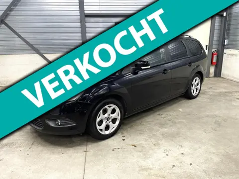 Ford Focus Wagon 1.6 Comfort trekhaak nieuwe distributie APK