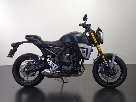 Suzuki GSX-8T (bj 2025)