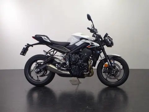 Triumph STREET TRIPLE R (bj 2025)