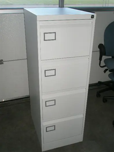 1x Hangmap kast 132x47x62