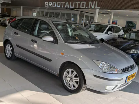 Ford Focus 1.6-16V Futura Airco, Trekhaak, Stuurbekrachtiging