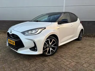 Toyota Yaris 1.5 Hybrid Executive Limited (bj 2021)