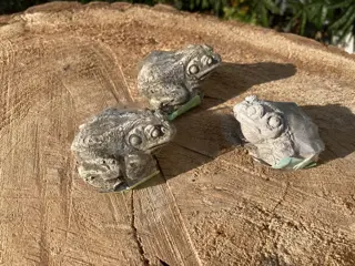 KIKKERTJES 3 STUKS STEEN NIEUW