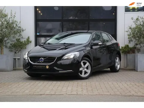 Volvo V40 1.6 T2 You! - XENON - CRUISE - PDC - HIGH PERF AUDIO - DEALER OH!