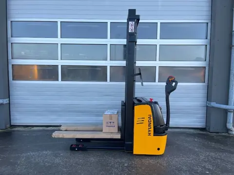 Hyundai 10ES elektrische stapelaar 1000kg hefvermogen 3,3