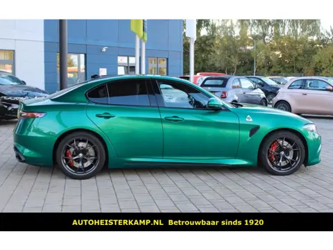 Alfa Romeo Giulia 2.9 V6 Quadrifoglio 510 PK Carbonstoelen Sportuitlaat Rijassistentie Pakket