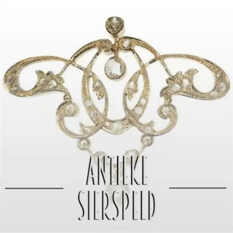 Op zoek naar een antieke sierspeld? Adin, de grootste antiqu