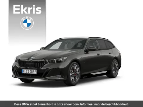 BMW 5 serie Touring 550e xDrive M Sportpakket Pro | Innovation Pack | Comfort Pack | Travel Pack | P