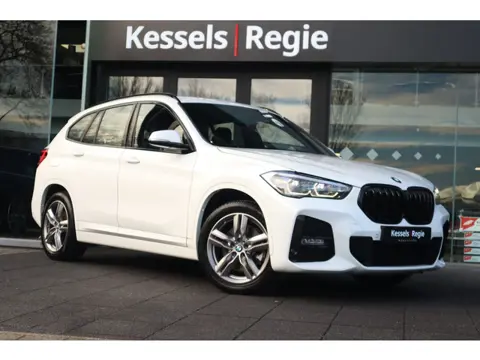 BMW X1 xDrive25e M-sport Trekhaak Ambient LED DAB Sensoren Stoelverwarming