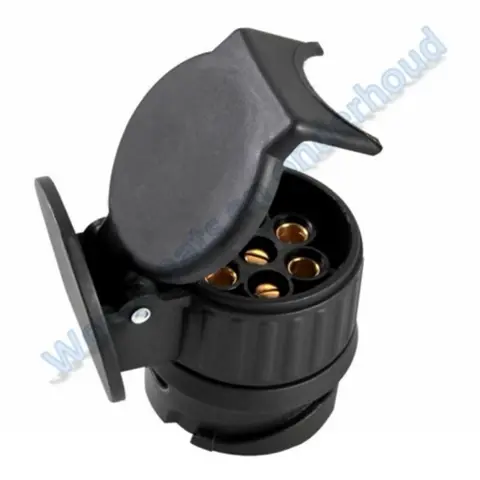 Verloopstekker kort 13- naar 7-polig