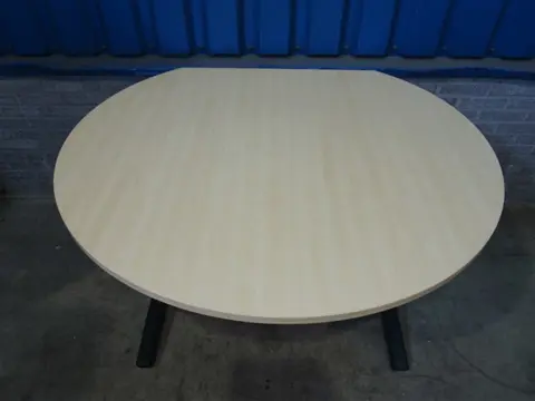 1x Vergadertafel druppel