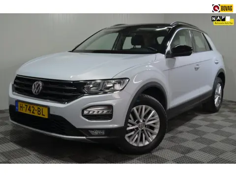 Volkswagen T-Roc 1.0 TSI Style / Adap. Cruise / Carplay / Trekhaak /Camera / NL auto / 1 eigenaar