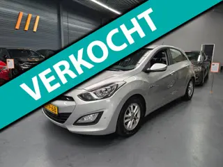 Hyundai I30 1.6 GDI i-Drive CAMERA NAVIGATIE PARKEERSENSOREN NAP NL AUTO