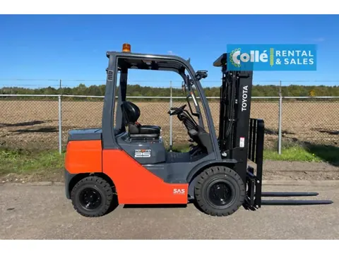 Toyota 8 FDF 25 | 2022 (bj 2022)