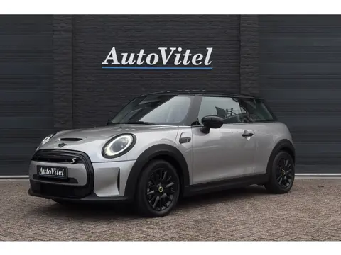 MINI Cooper SE 33 kWh | Camera | Comfort Access | Stoelverwarming | LED