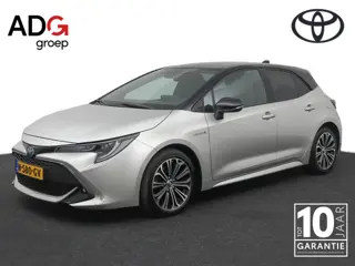 Toyota Corolla 2.0 Hybrid Bi-tone | Cruise control | Apple carplay android auto | Keyless |