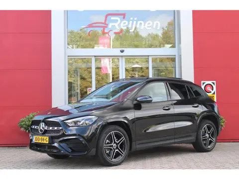 Mercedes-Benz GLA-klasse 250 e AMG LINE "NIEUW MODEL!" | PANORAMISCH SCHUIF/KANTEL DAK | ELEKTRISCH 