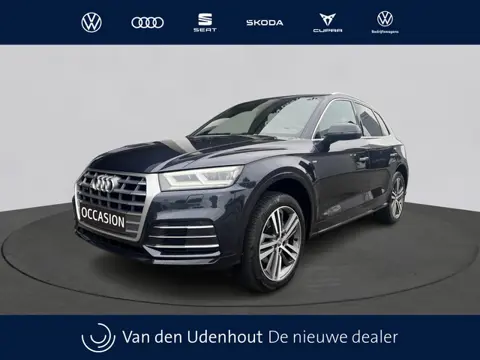 Audi Q5 2.0 TFSI 252pk Quattro S Line Edition / Getint Glas / Wegklapbare Trekhaak / Hill Hold