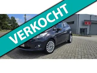 Ford Fiesta 1.6 Ghia Airco,Nieuw A.P.K,luxe uitvoering recent NW Koppeling