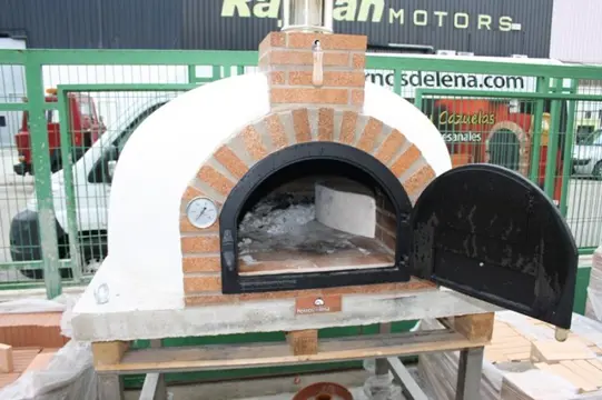 Pizzaoven TRADITIONAL houtgestookte steenoven