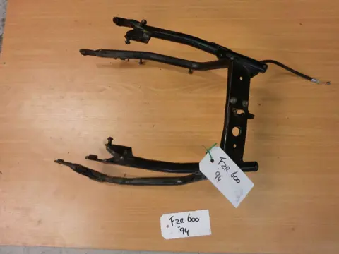 ACHTER SUBFRAME Yamaha FZR 600 1994 - 1996