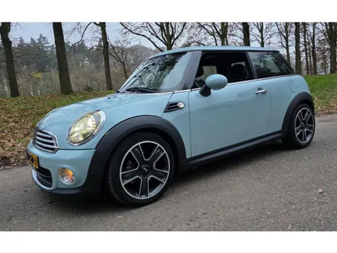 Mini Mini 1.6 One Xenon - Leder - Panoramadak - NL Auto -