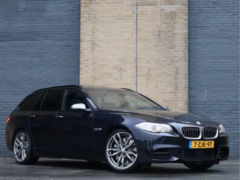 BMW 5 Serie Touring M550d xDrive M Sport | HUD | ACC | Harman/Kardon | Softclose | Pano | Comfortsto