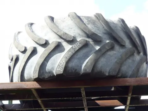 R28 Firestone 600/65R28