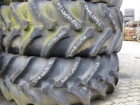 R42 Firestone 620/70R42