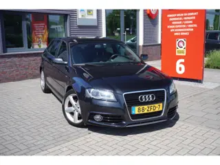 Audi A3 Sportback 1.4 TFSI S Edition; 2x S line