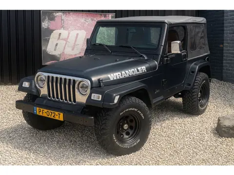 Jeep Wrangler 4.0i BLACK & CHOME-BLIJVEND YOUNGTIMER-