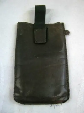 Echt leren hoesje voor o.a. iphone 4/5, gst, bruin