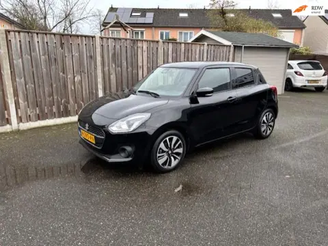 Suzuki Swift 1.2 Stijl Smart Hybrid keyless navi cruisec. stoel verw.clima