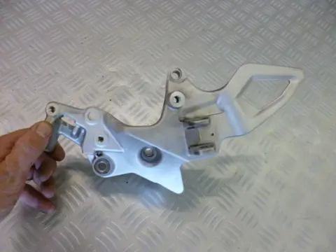 LINKER SCHETSPLAAT BMW F 800 GT 2012 - 2013