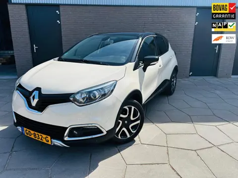 Renault Captur 0.9 TCe Helly Hansen|Two-Tone |Half-Leder|All-Season banden|GROOT Beeldscherm|