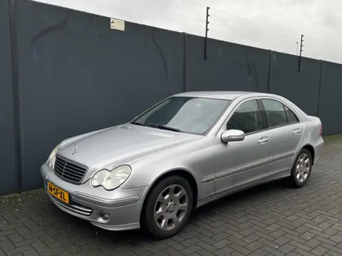 Mercedes-Benz C-klasse 200 K. AUTOMAAT-RIJDT GOED-APK 2027!!