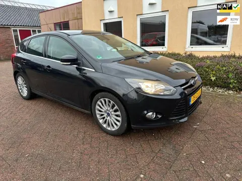Ford Focus 1.6 EcoBoost Titanium LEER NAVI WINTER PAKEET