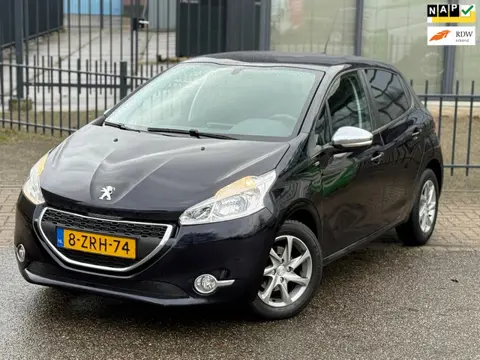 Peugeot 208 1.2 PureTech / Navi / Cruise / Airco / Style