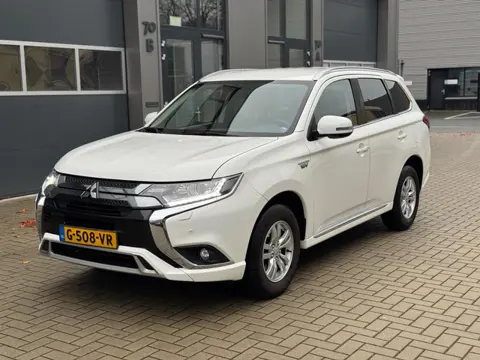 Mitsubishi Outlander 2.4 PHEV Pure