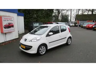 Peugeot 107 1.0-12V XS